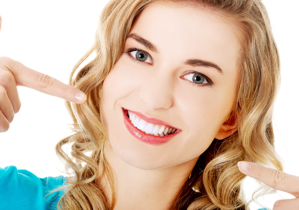 3 Smile Problems & Multiple Cosmetic Dental Solutions